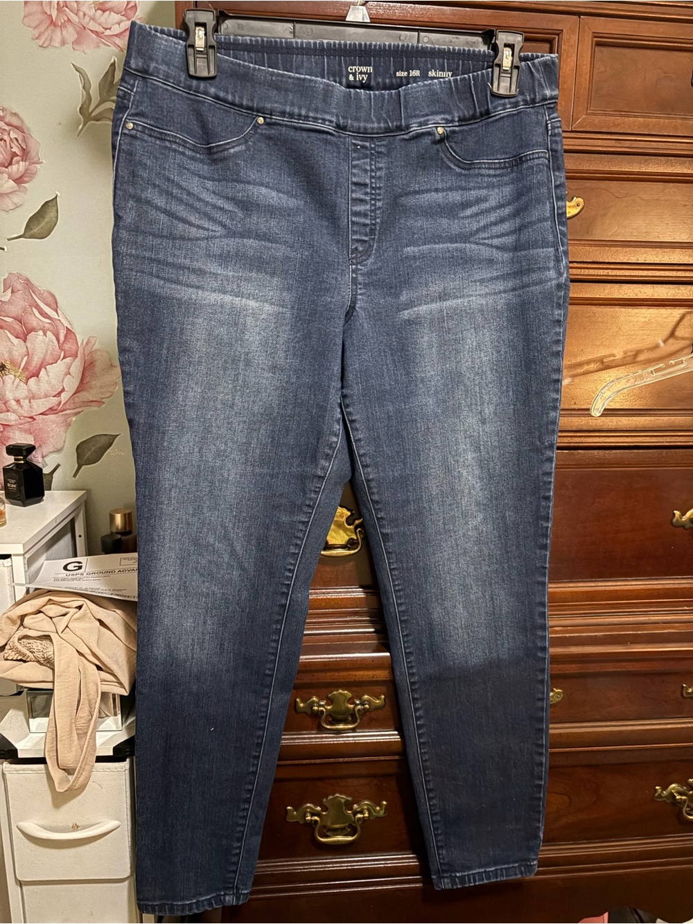 2 pair Crown & Ivy Plus Size Skinny Jeans - Indigo Blue. Size 16